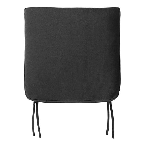 Quadratische schwarze Stuhlauflage mit Bindebändern zur Befestigung.