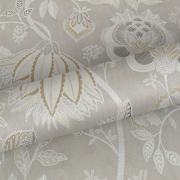 Tapetenrolle mit floralem Muster