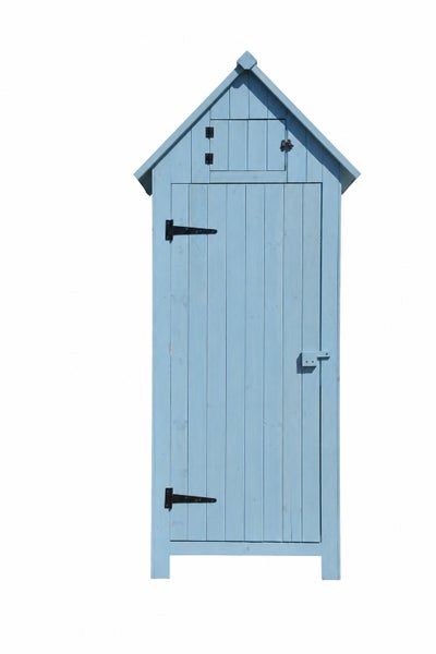 Hoher, schmaler Geräteschrank aus Holz mit Spitzdach, Tür und oberem Staufach.