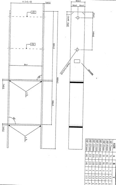 Holzkugel auf einem Holzpfosten