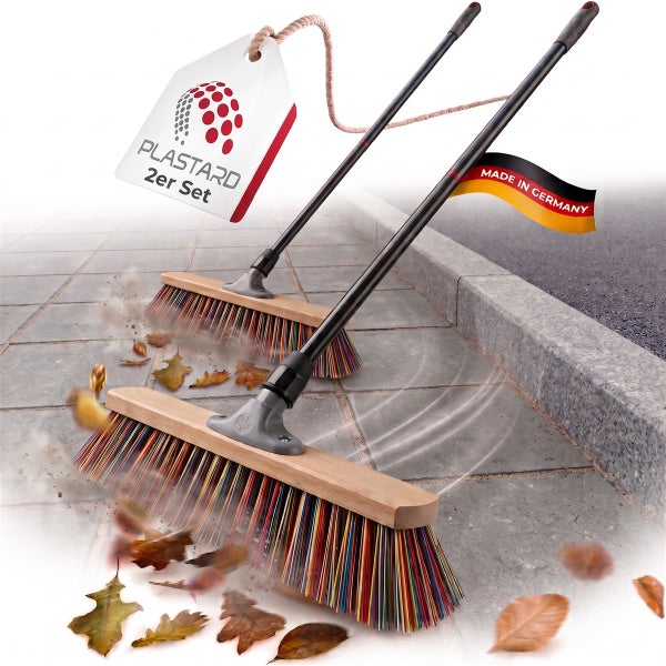 Zweiteiliges Set Straßenbesen mit Holzrücken und Stiel, Made in Germany, geeignet für den Außenbereich und zur Reinigung von Gehwegen.