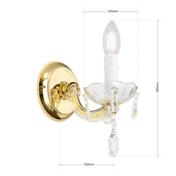 Goldene Wandleuchte mit Kristallbehang und einer Lichtquelle, 180 Millimeter hoch und 150 Millimeter breit.