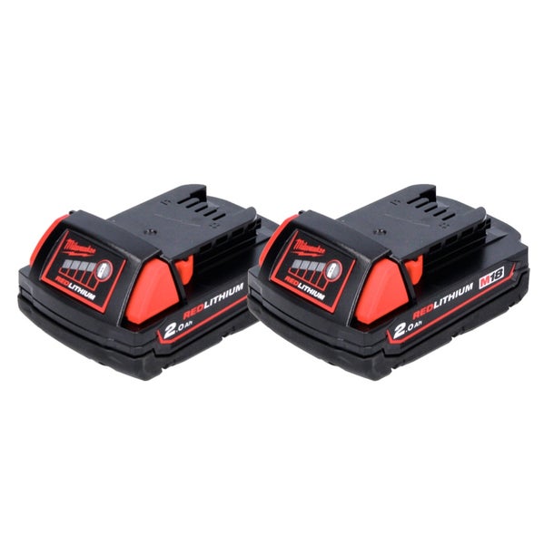 Zwei Milwaukee M18 Redlithium Akkus mit einer Kapazität von 2,0 Amperestunden