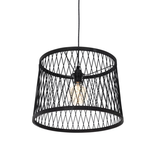Schwarze Pendelleuchte mit kegelförmigem Gitterschirm aus Metall und sichtbarem Leuchtmittel.