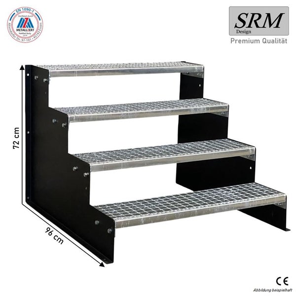 Stahltreppe mit vier Gitterroststufen und schwarzen Seitenwangen, Höhe 72 Zentimeter, Breite 96 Zentimeter, SRM Design Logo, CE Kennzeichnung.