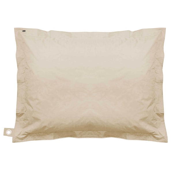 Großes rechteckiges Bodenkissen in Beige mit breitem Stehsaum und Metallöse an einer Lasche.