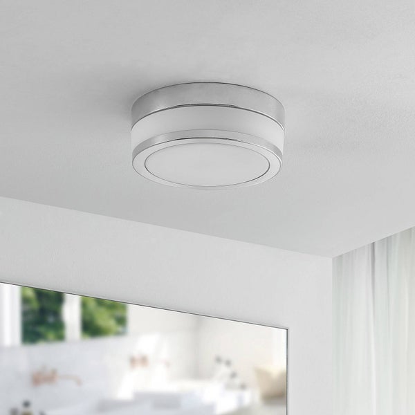 Runde Deckenleuchte mit Metalleinfassung und diffusem Licht