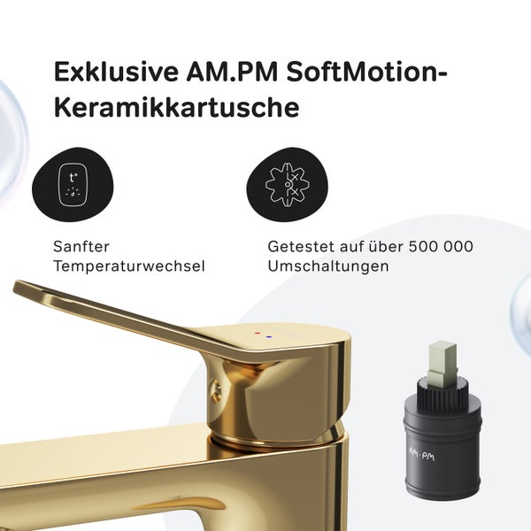 Modernes Badezimmer mit Dusche, Badewanne und Waschtischsäule