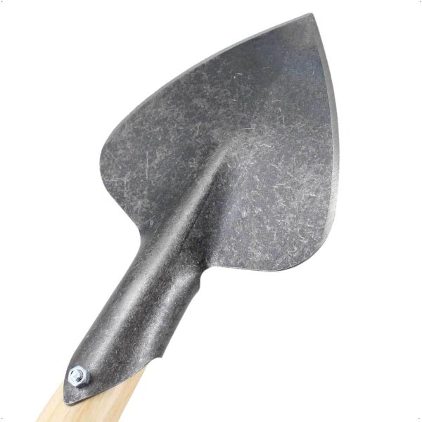 Spitzspaten aus Metall mit Holzstielbefestigung, Detailansicht des herzförmigen Blattes.