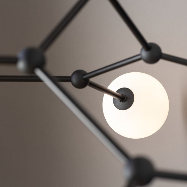 Deckenleuchte mit Kugel Lampenschirm