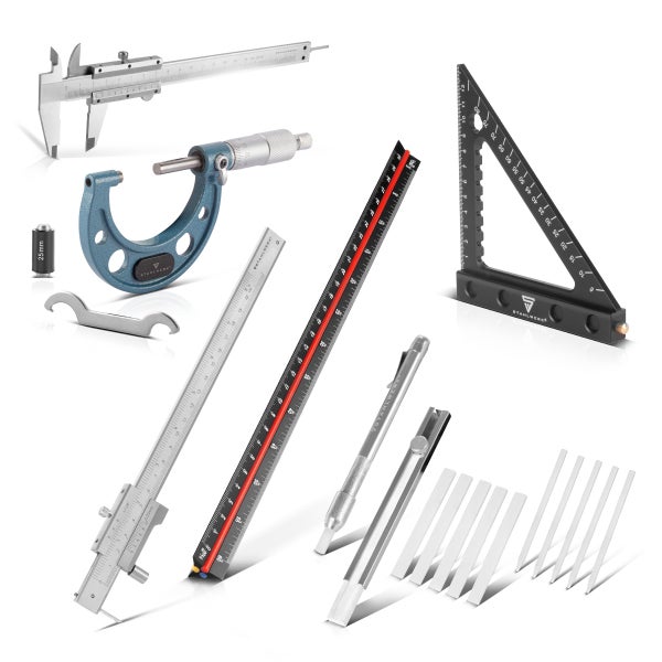 Verschiedene Messwerkzeuge, darunter Messschieber, Mikrometer, Winkelmesser, Lineale und ein Cutter mit Klingen