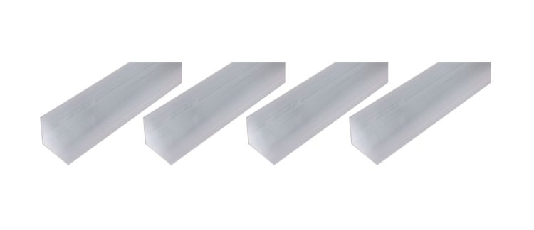 Vier Aluminium Winkelprofile in U-Form für den Innenausbau und Heimwerkerbedarf.