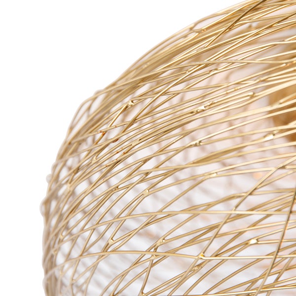 Detailaufnahme einer goldenen Drahtleuchte.