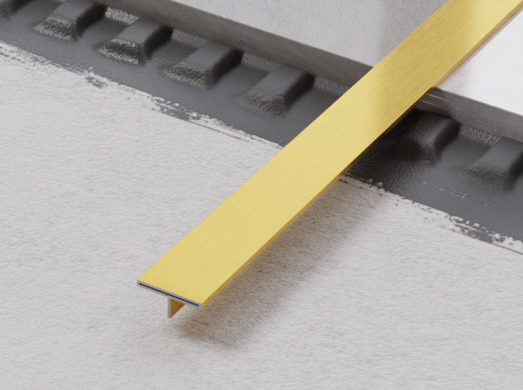 T-Profil aus Metall zur Wandgestaltung