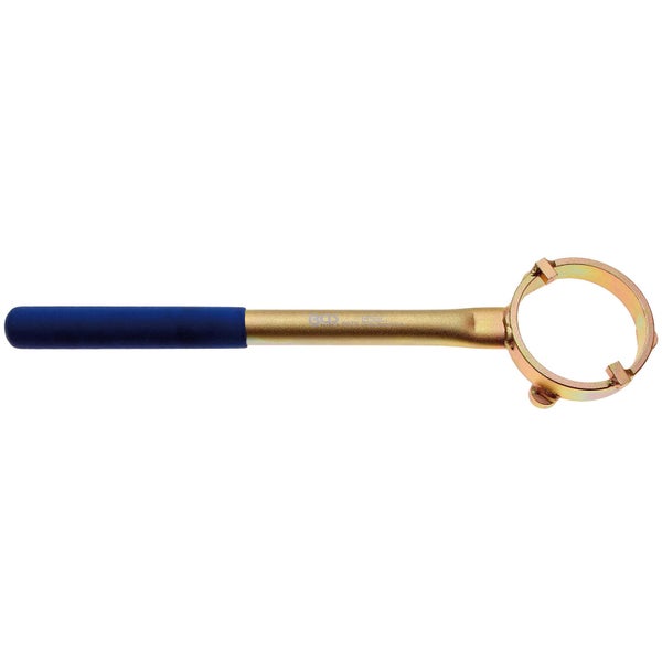 Knipex Seitenschneider schneidet ein Metallstück