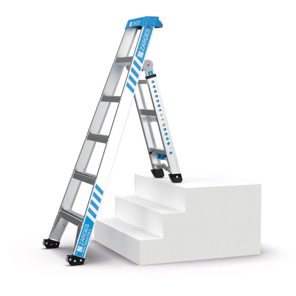 Zarges Multimaster 5 Mehrzweckleiter auf einem Podest