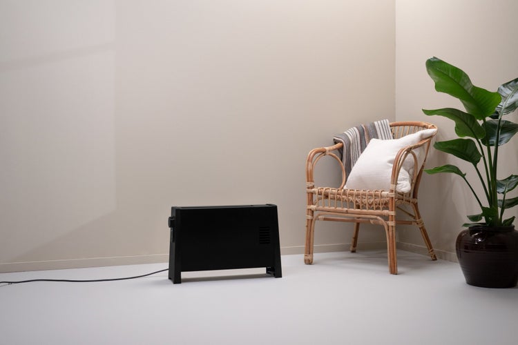Konvektor Quality Heating Adax Vilje 2000 W 51,2x34x15 cm Metall Schwarz inkl. WiFi-Steuerung, digitaler Thermostat, Display, Umkippschutz, Alexa/Google Home, 5 Jahre Garantie