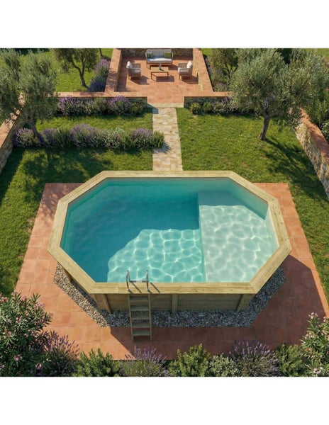 Aufbaubecken im Garten mit Holzverkleidung und Leiter