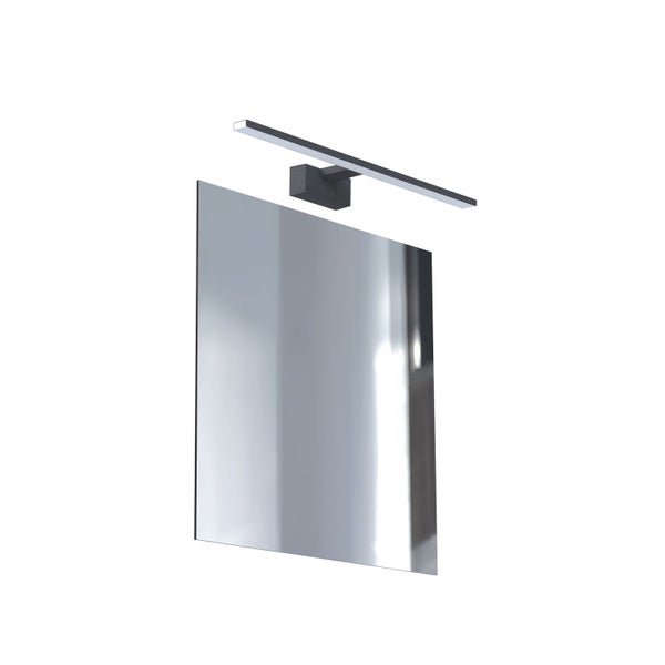 Rechteckiger Spiegel mit Aufsatzleuchte für das Badezimmer