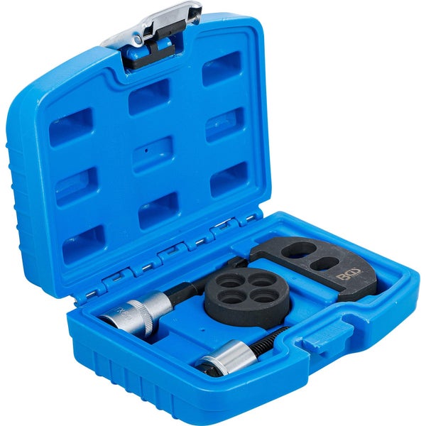 Werkzeugsatz in blauem Koffer