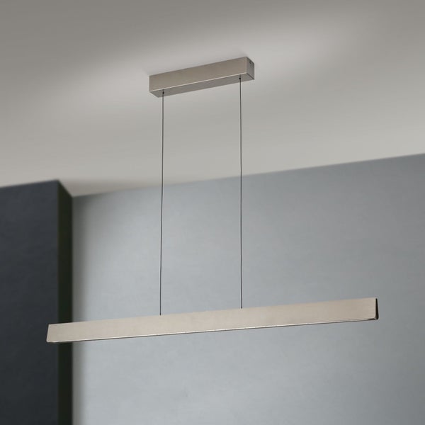 Moderne schmale LED Pendelleuchte mit Metallgehäuse an zwei dünnen Seilen hängend für eine gleichmäßige Raumbeleuchtung