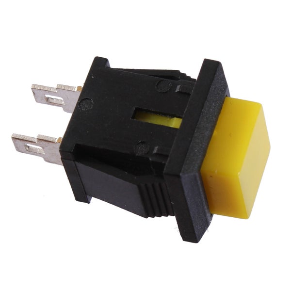 Quadratischer Drucktaster mit gelbem Knopf, schwarzem Kunststoffgehäuse und zwei Flachstecker-Anschlüssen.