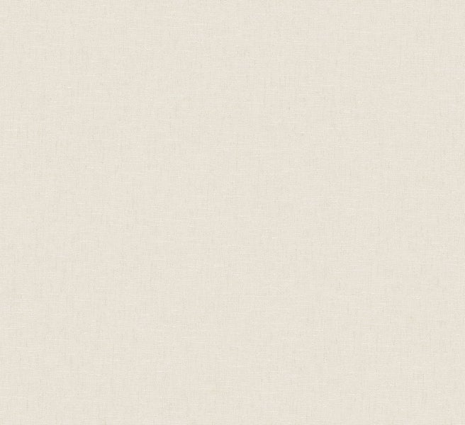 Feuerstelle mit Holz und Flammen