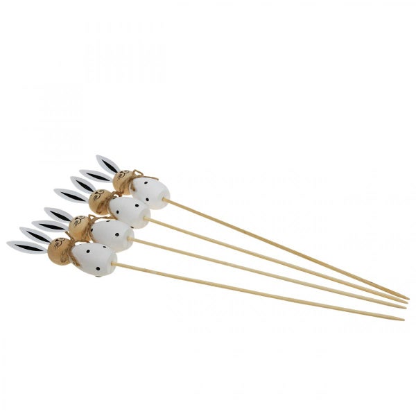 Dekorative Hasenfiguren auf Holzstäben für Osterdekorationen