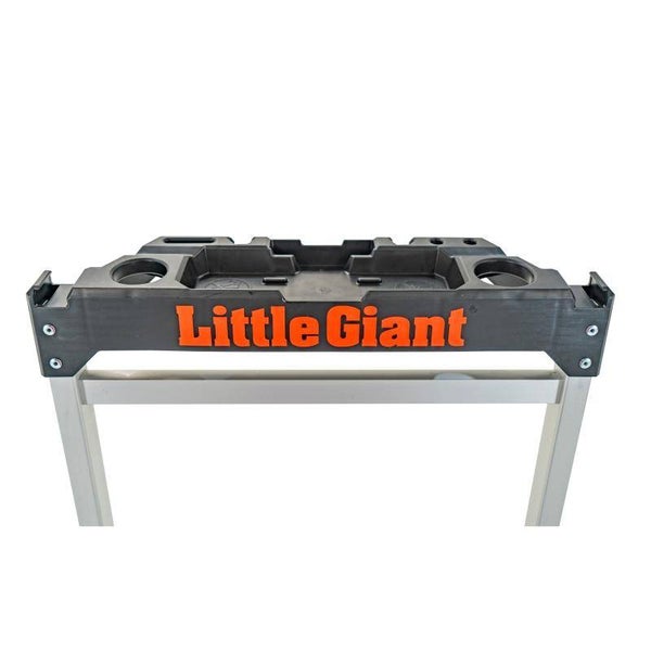 Little Giant Werkzeugablage für Leitern mit verschiedenen Halterungen und Fächern.