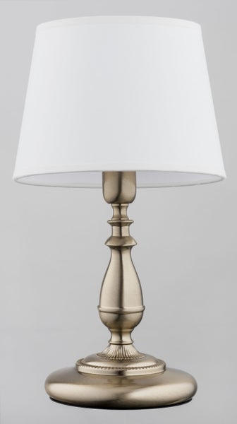 Tischleuchte mit klassischem Metallfuß und schlichtem Lampenschirm für eine angenehme Beleuchtung