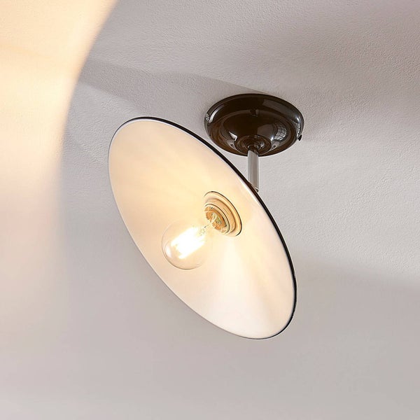 Deckenleuchte mit Lampenschirm und Glühbirne