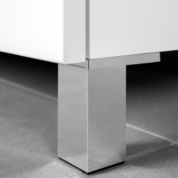 Quadratischer Metallmöbelfuß in glänzender Optik zur Montage unter einem Möbelstück
