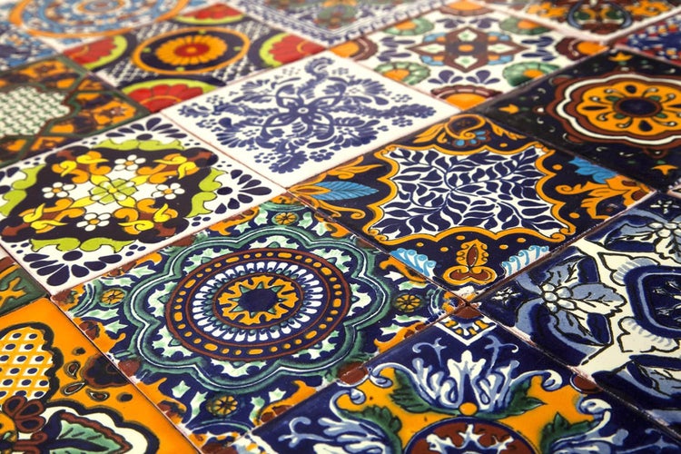 Fliesen mit verschiedenen Mustern