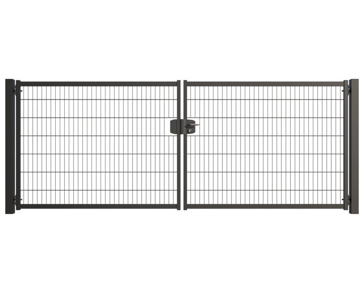 Doppeltor aus Metall mit Schloss