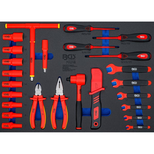 BGS Werkzeugsatz im Koffer mit Schraubendrehern, Zangen, Steckschlüsseln und Hammer
