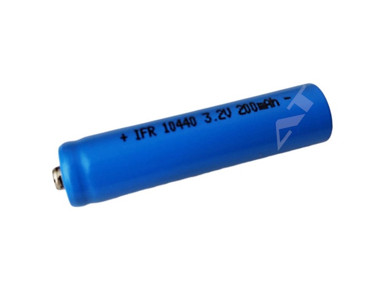 Lithium-Eisenphosphat-Akku IFR 10440 mit 3,2 Volt und 200 Milliamperestunden.