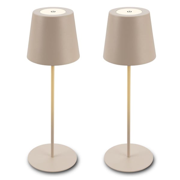 Zweiteiliges Set beige Tischlampen mit konischem Schirm und Tastschalter an der Oberseite.