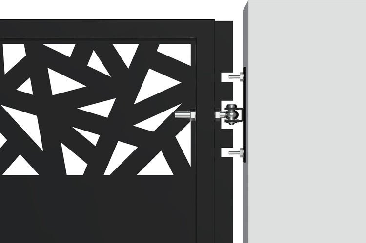 Metall-Scharnier zur Wandmontage an einem schwarzen Gartentor mit geometrischem Muster.