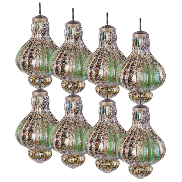 Acht Glas Weihnachtskugeln in Zwiebelform mit grünen und goldenen Akzenten