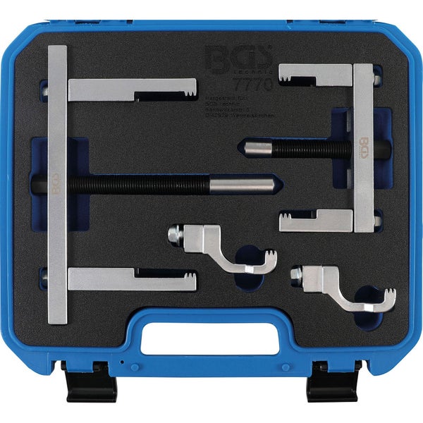 Werkzeugsatz für die Autowerkstatt in blauem Werkzeugkoffer