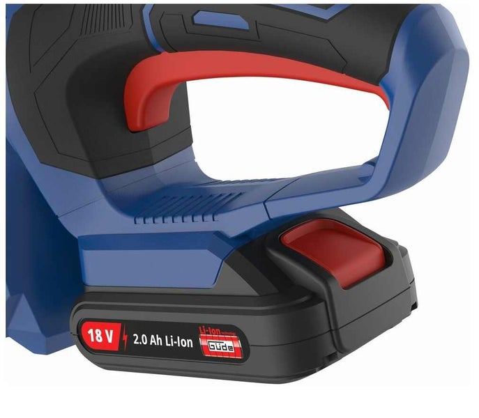 Güde 18 Volt Lithium-Ionen Akku mit 2,0 Amperestunden an einem blau-schwarzen Elektrowerkzeug.