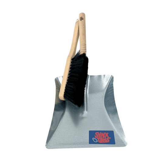 Kehrblech mit Handfeger für die Reinigung