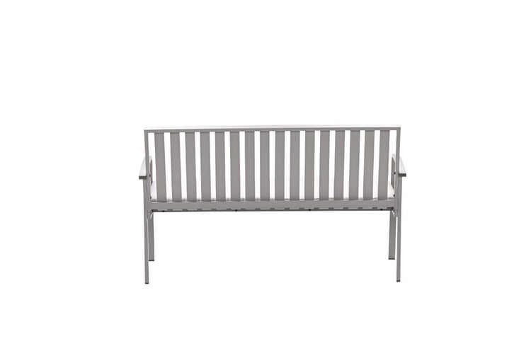 Rückansicht einer Gartenbank aus Metall mit vertikalen Streben an der Rückenlehne, Armlehnen und einem Sitzkissen.