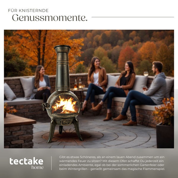 Gartenfeuersatz mit Feuerstelle und sitzenden Personen im Hintergrund