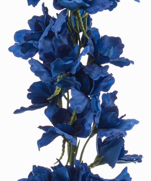 Künstlicher Rittersporn in Blau.