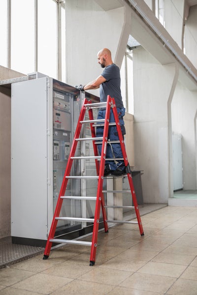 PROREGAL Stufen-Stehleiter Beidseitig Begehbar GFK & Alu 2 x 4 Stufen
