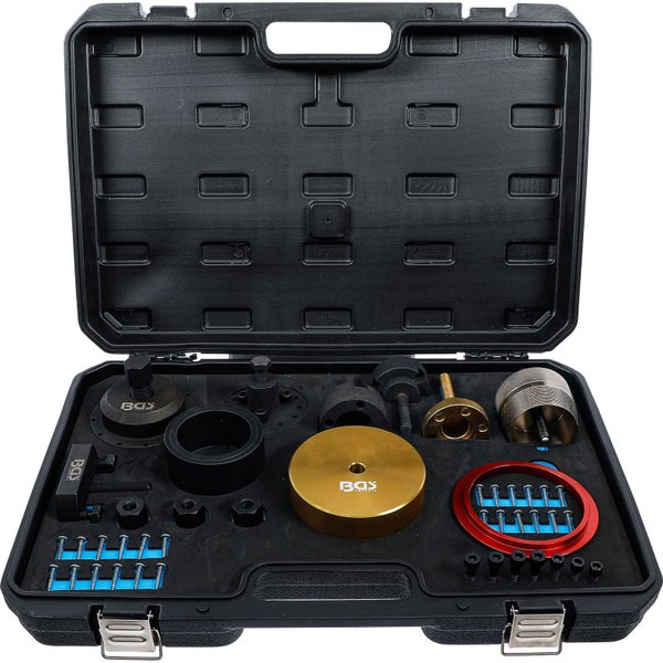 Werkzeugsatz in schwarzem Koffer mit verschiedenen Werkzeugen