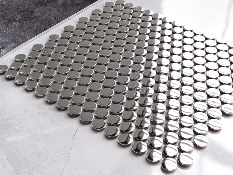 Keramikmosaik auf Netz für Bad oder Küche 31.7cm x 29.3cm - Silver Dots