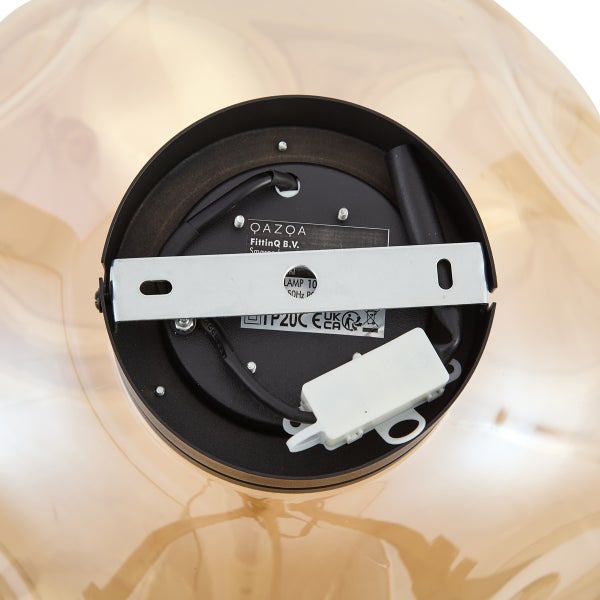 Innenansicht einer Deckenleuchte mit Befestigungsmaterial