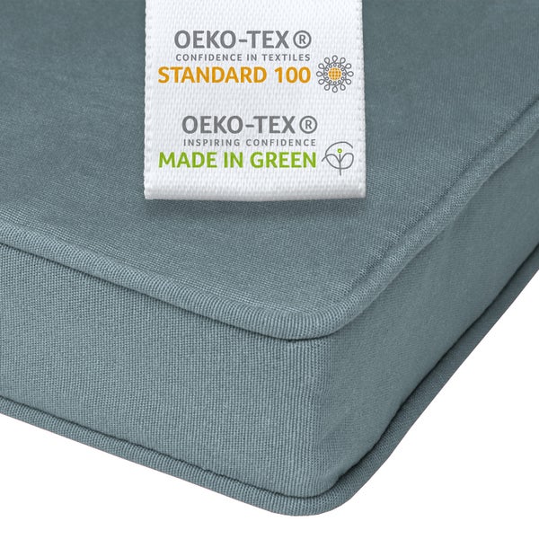 OEKO-TEX Standard 100 und Made in Green Siegel für schadstoffgeprüfte Textilien und nachhaltige Produktion.